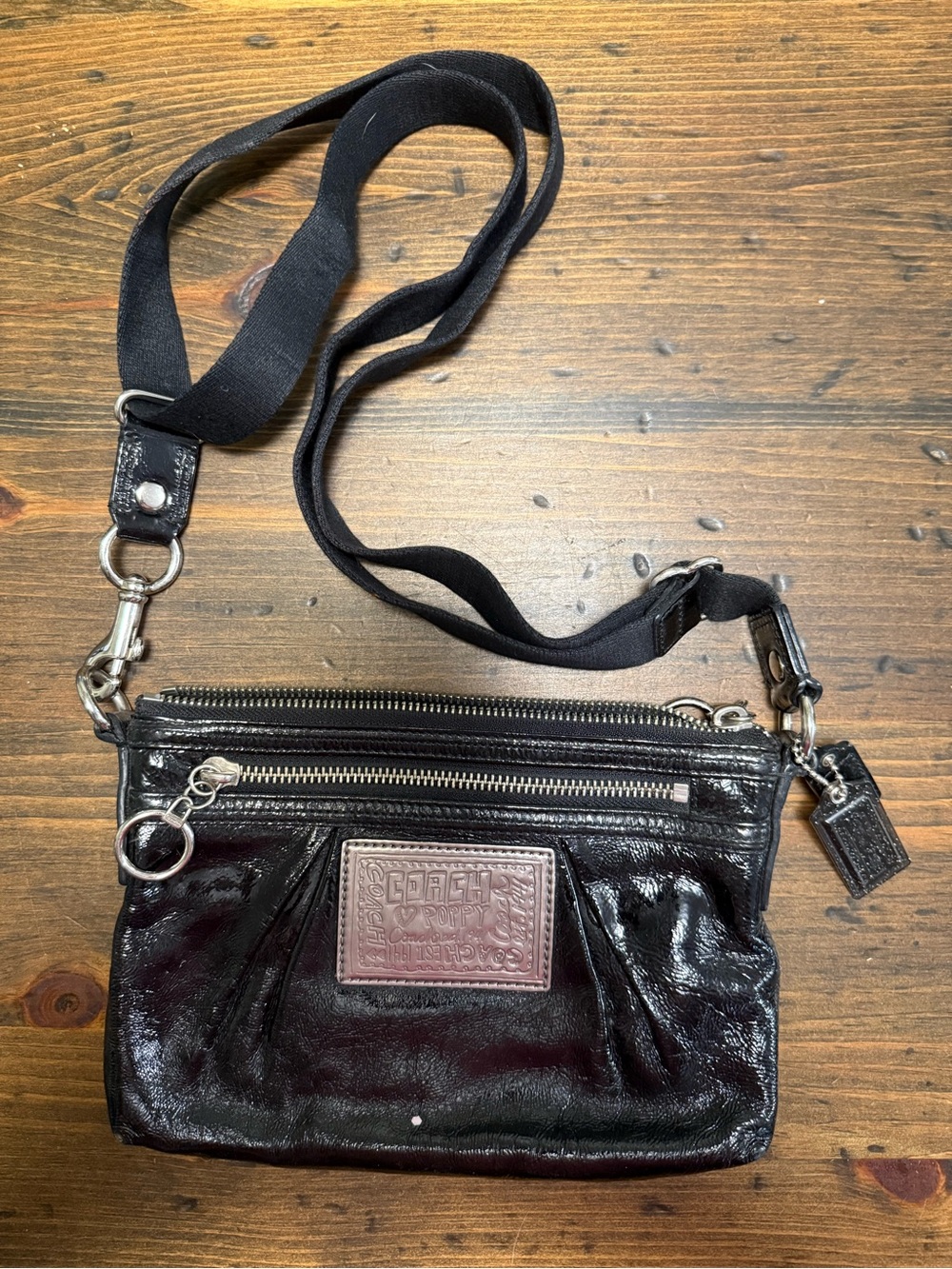 COACH BLACK PATENT LEATHER CROSSBODY